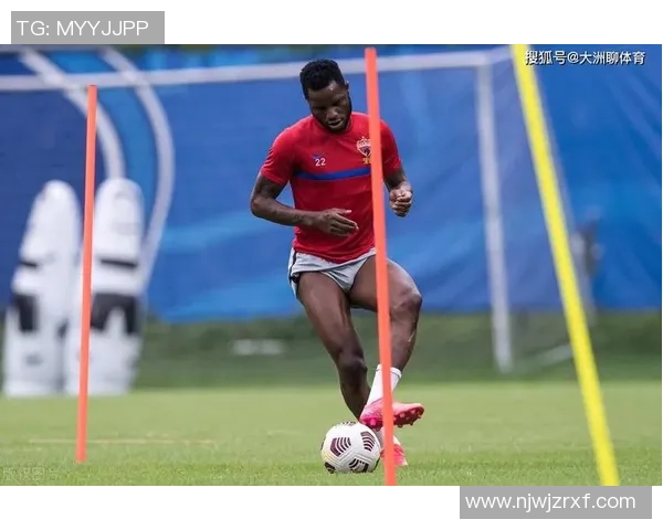 深圳篮球队在洲际杯积分榜上以86分稳居第一名展现强劲实力