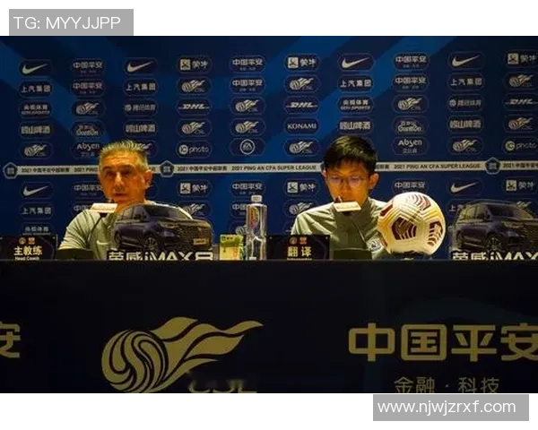 重庆足球队阵地战革新探索新战术提升球队竞争力与观赏性